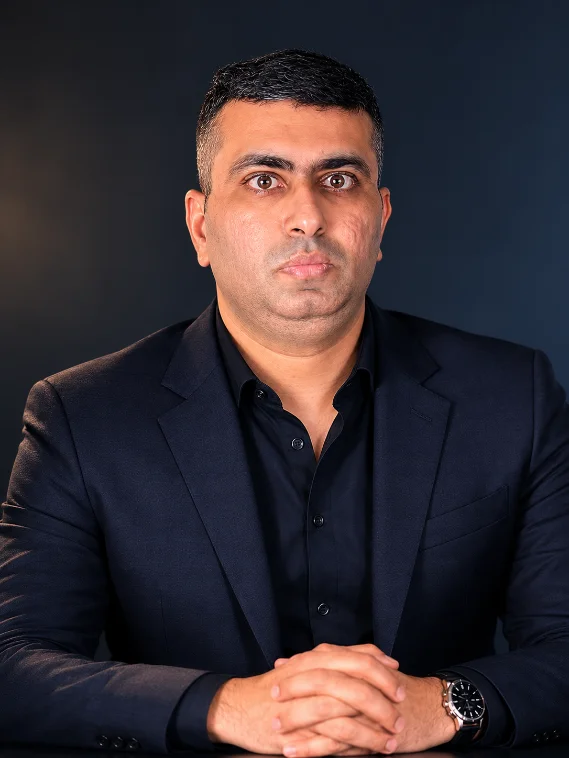 Home Hero Portrait — Shoaib Feroz
